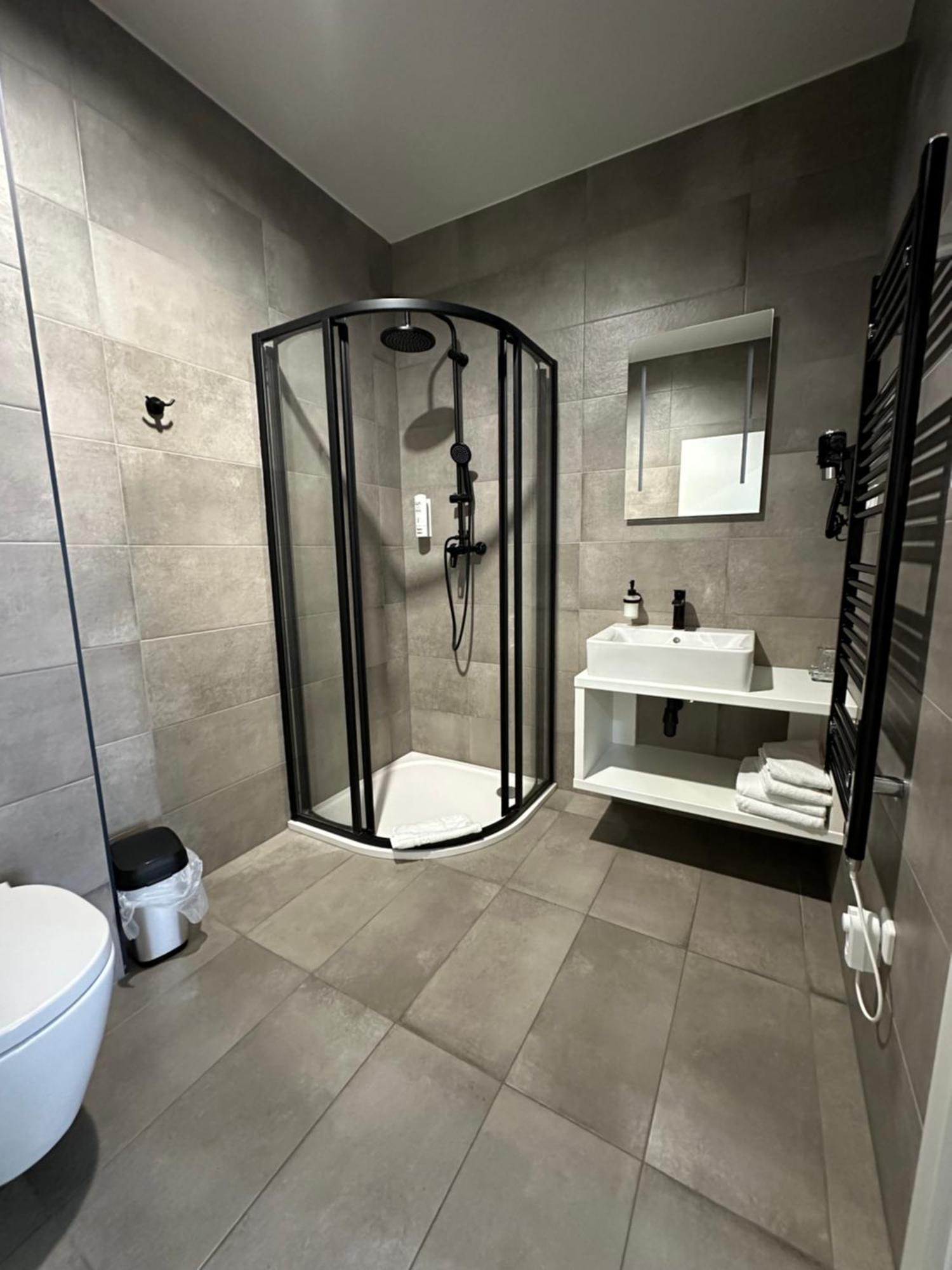 Hotel Kapitol Мост Экстерьер фото