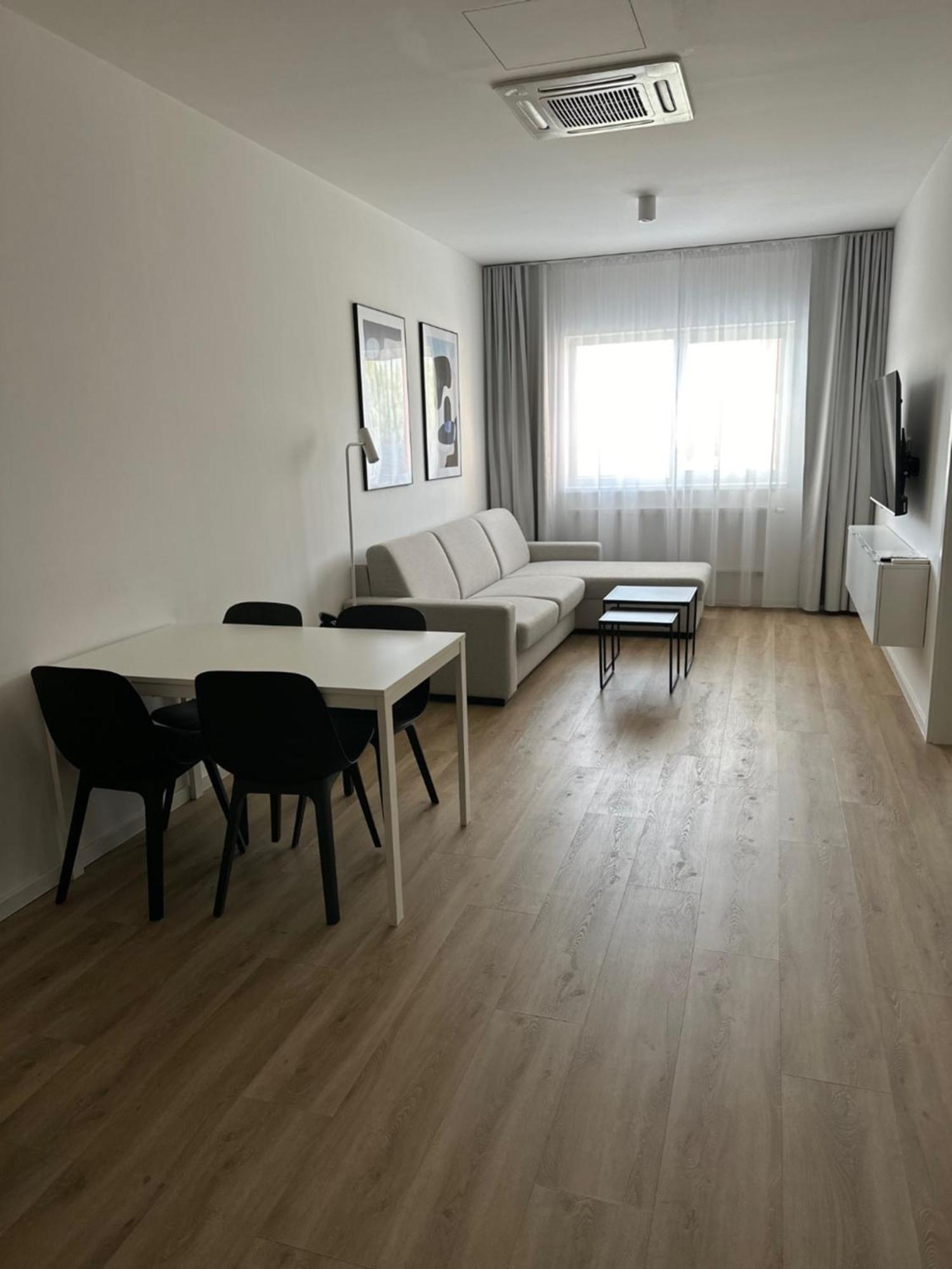 Hotel Kapitol Мост Экстерьер фото