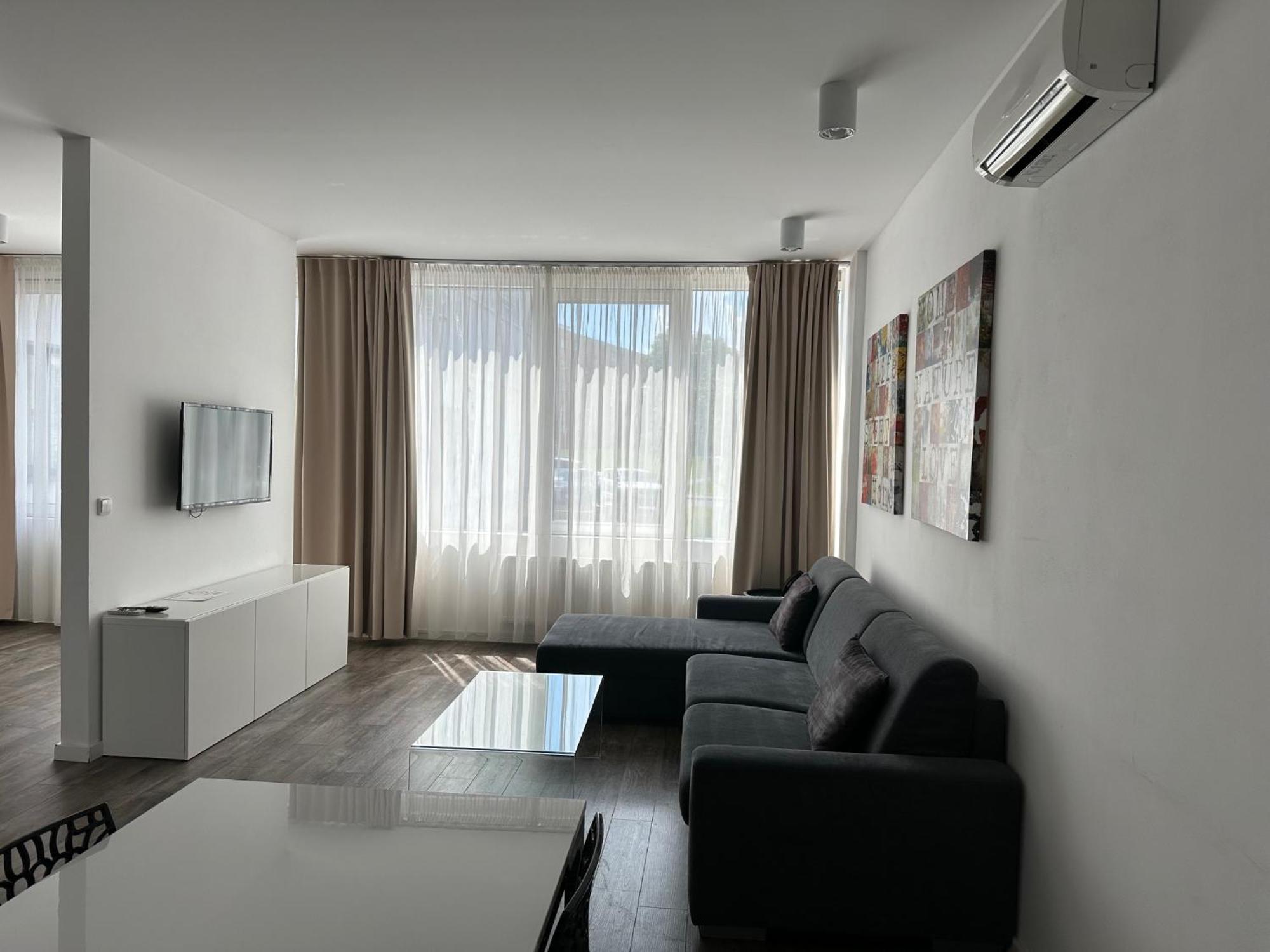 Hotel Kapitol Мост Экстерьер фото